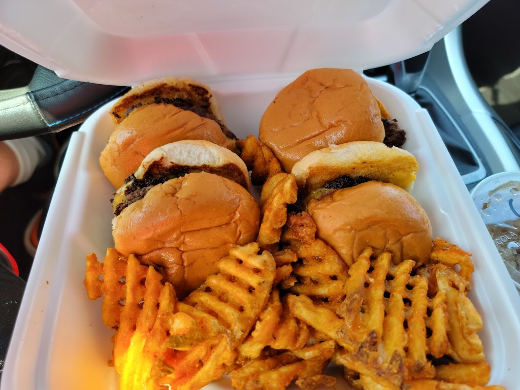 Smalls Sliders | restaurant | 7610 Bluebonnet Blvd, Baton Rouge, LA 70810, USA | 2252392280 OR +1 225-239-2280