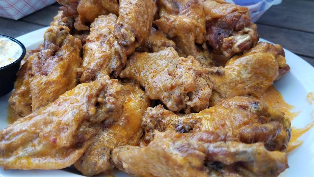 Marios Fishbowl | restaurant | 704 Richwood Ave, Morgantown, WV 26505, USA | 3042922511 OR +1 304-292-2511