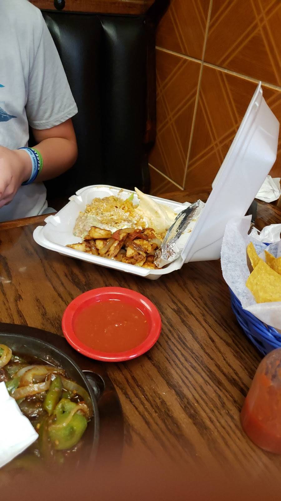 Los Toros | restaurant | 1260 Oakview Dr, Tupelo, MS 38804, USA | 6626804758 OR +1 662-680-4758