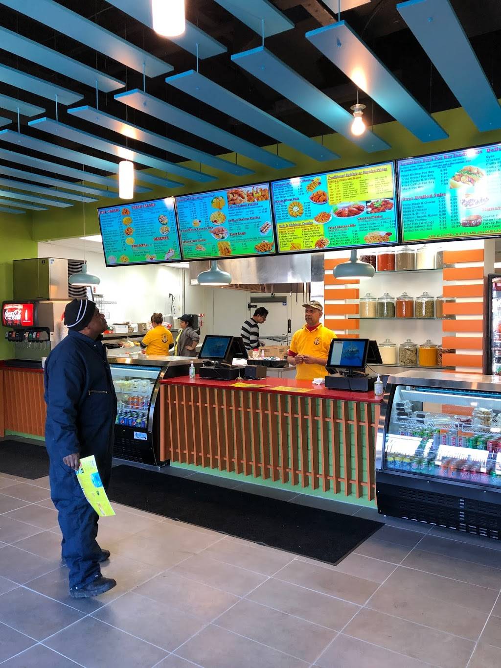 Sharks Fish & Chicken | restaurant | 1823 West Virginia Ave NE, Washington, DC 20002, USA | 2026350700 OR +1 202-635-0700