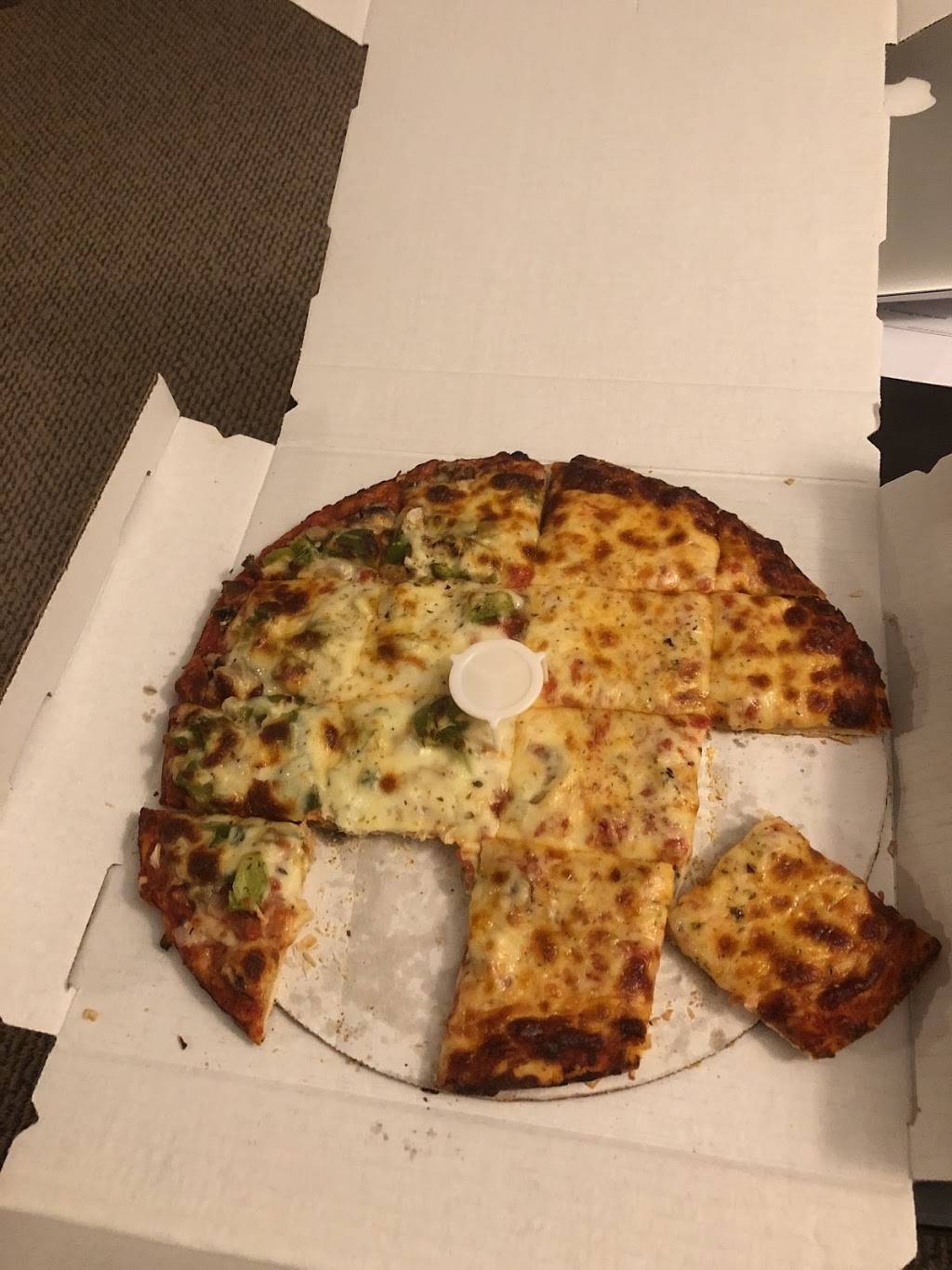 Mugs Pizza & Ribs | meal takeaway | 230 W Virginia St #600, Crystal Lake, IL 60014, USA | 8154777777 OR +1 815-477-7777