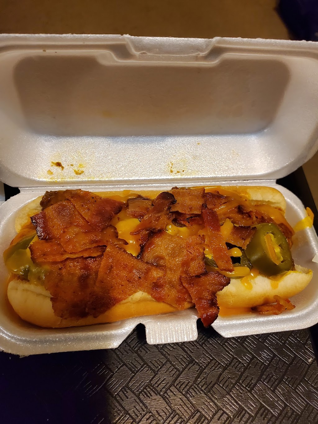 Nearly Famous Burgers and Hot Dogs | restaurant | 1905 E Arkansas Ln, Arlington, TX 76010, USA | 8175836326 OR +1 817-583-6326