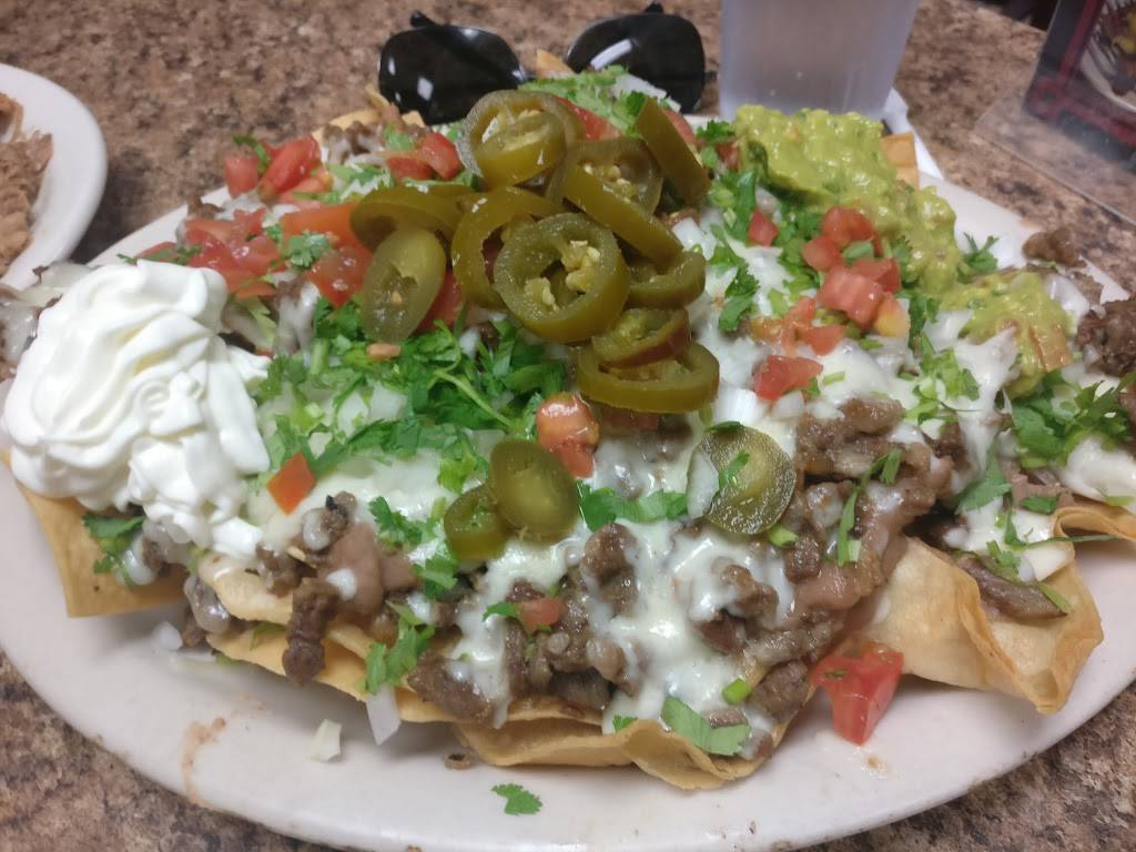 El Cantarito | restaurant | 120 W Santa Fe Ave, Placentia, CA 92870, USA | 7145286090 OR +1 714-528-6090