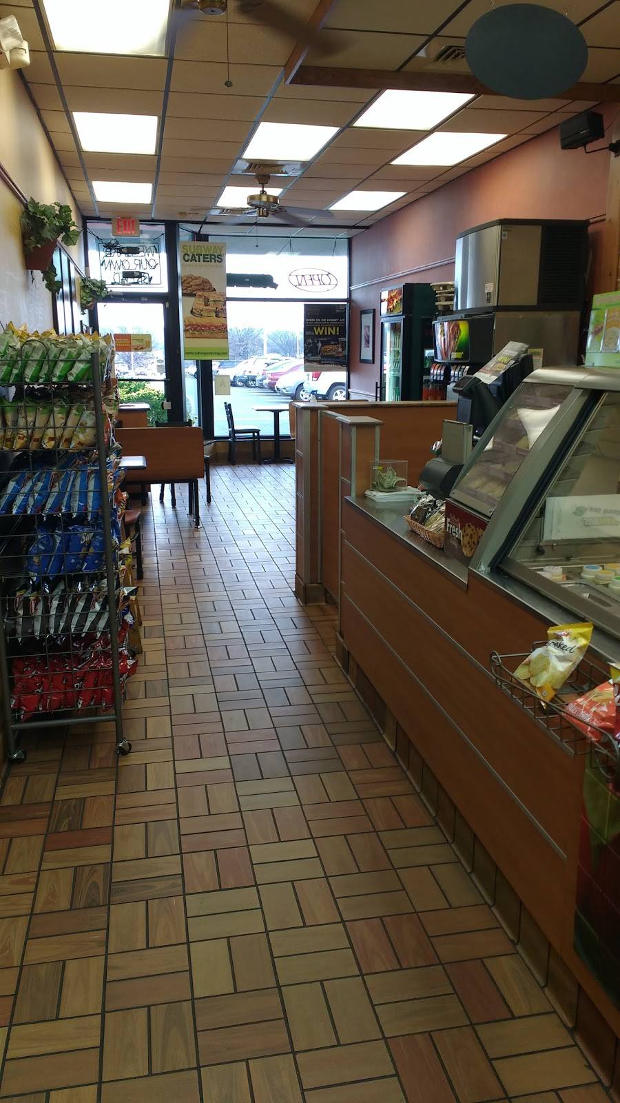 Subway | restaurant | 2100 Dixwell Ave, Hamden, CT 06514, USA | 2032886954 OR +1 203-288-6954