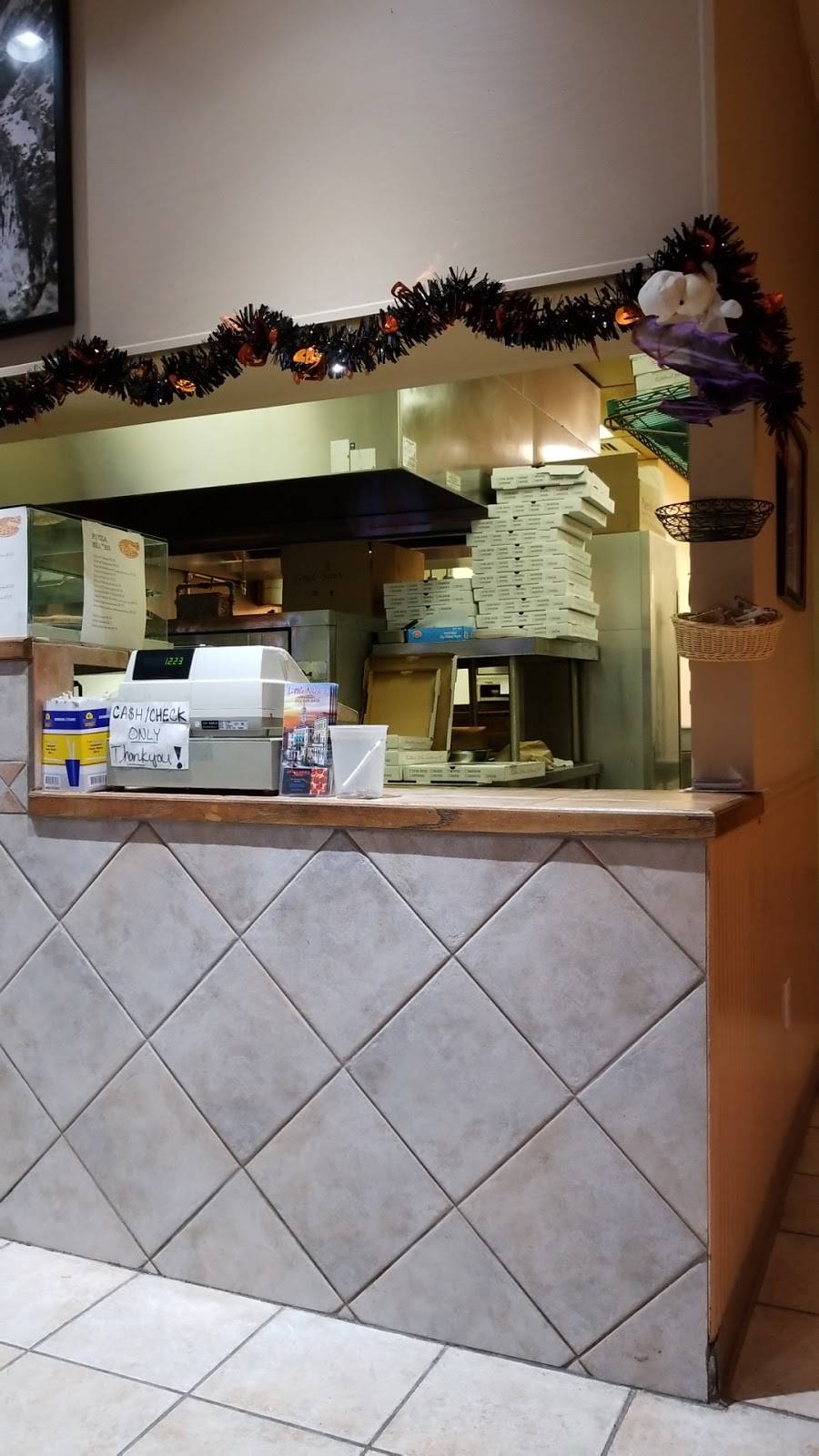 Little Nicks Pizza & Pasta | restaurant | 14 Chestnut Hill Rd, Norwalk, CT 06851, USA | 2038498419 OR +1 203-849-8419