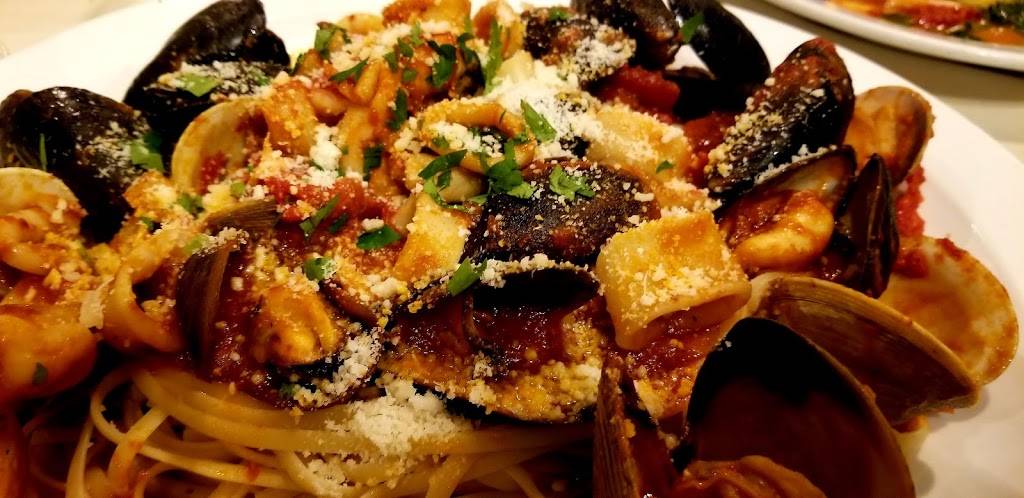 LoMonacos Ristorante Italiano | restaurant | 990 W Main St, Branford, CT 06405, USA | 2034819990 OR +1 203-481-9990