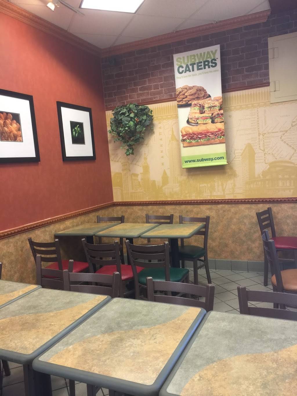 Subway Restaurants | restaurant | 1435 N Courthouse Rd, Arlington, VA 22201, USA | 7038418355 OR +1 703-841-8355