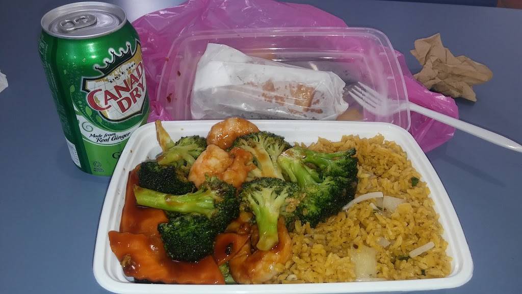 Golden Chopsticks | restaurant | 1800 Spring Garden St, Philadelphia, PA 19130, USA | 2154969190 OR +1 215-496-9190