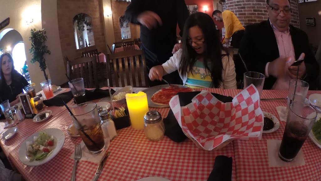 The Dive | restaurant | 600 Springmart Blvd, Brownsville, TX 78526, USA | 9563386815 OR +1 956-338-6815