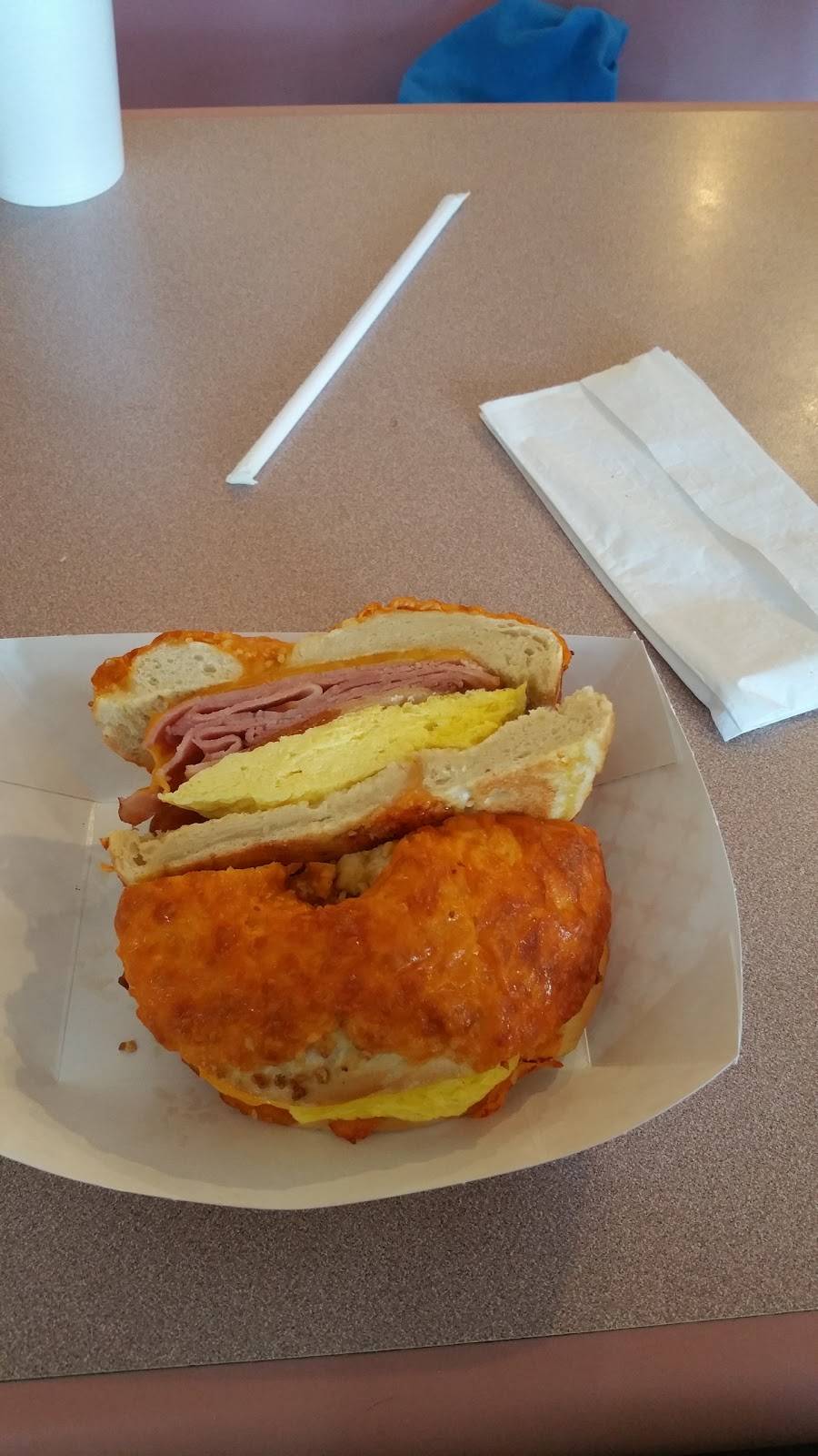 Wildflower Cafe & Bagel Shoppe | meal takeaway | 2210 10th St, Menominee, MI 49858, USA | 9068644370 OR +1 906-864-4370