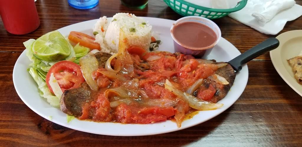 Pupusas Doña Lola | restaurant | 1002 Webb Chapel Rd, Carrollton, TX 75006, USA | 9724180129 OR +1 972-418-0129