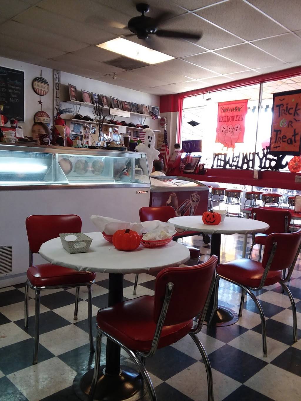 Luna Pizzeria & Italian Restaurant | restaurant | 349 Pollasky Ave, Clovis, CA 93612, USA | 5592994141 OR +1 559-299-4141