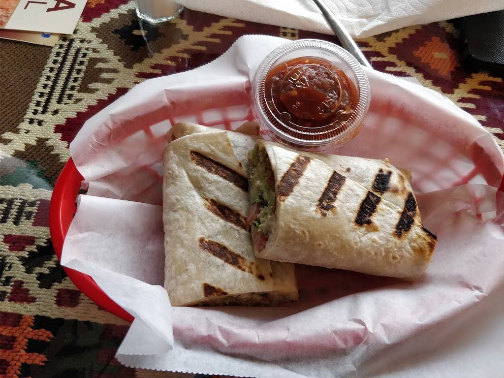 Petra Falafel | restaurant | 7314 Madison St, Forest Park, IL 60130, USA | 7086574002 OR +1 708-657-4002