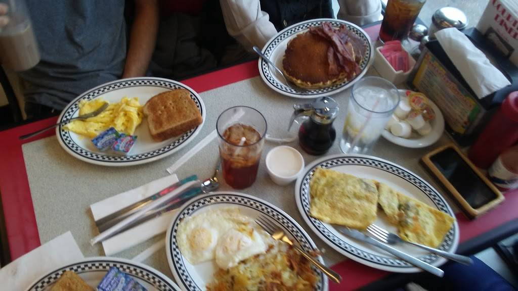 Courtesy Diner | restaurant | 1121 Hampton Ave, St. Louis, MO 63139, USA | 3146442600 OR +1 314-644-2600