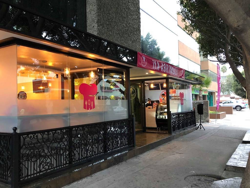 Berthas Kitchen & Coffee | restaurant | Interior 1 y 2, José Clemente Orozco 1412, Zona Urbana Rio Tijuana, 22010 Tijuana, B.C., Mexico | 016642000527 OR +52 664 200 0527