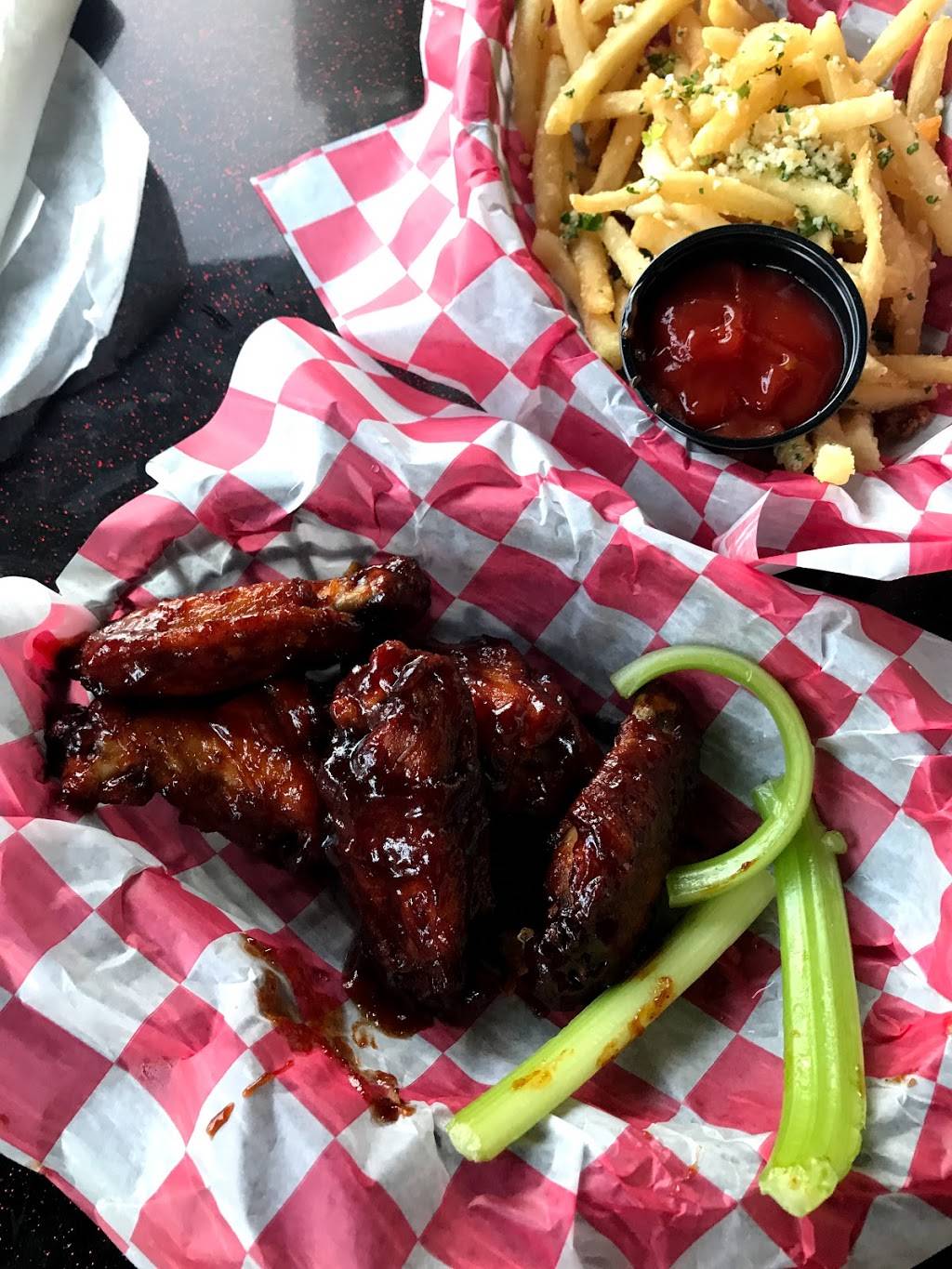 Wild N Out Bar | restaurant | 1144 Ocean Dr, Miami Beach, FL 33139, USA | 3055353500 OR +1 305-535-3500