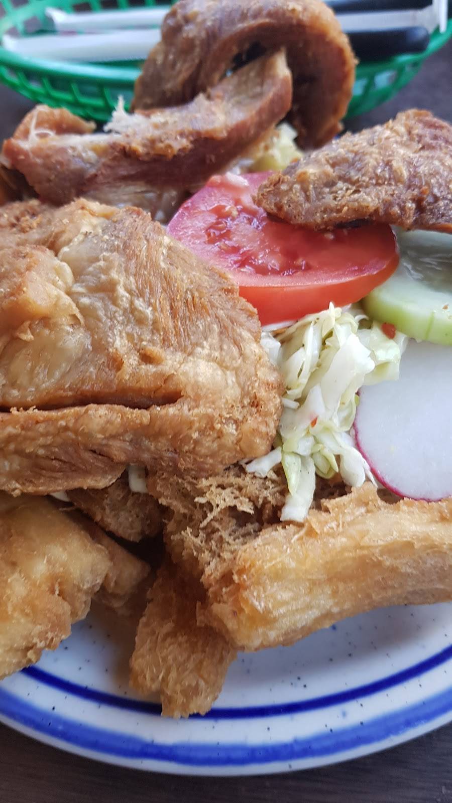 Los Molcajetes | restaurant | 1800 W 8th St, Los Angeles, CA 90057, USA | 2133888994 OR +1 213-388-8994