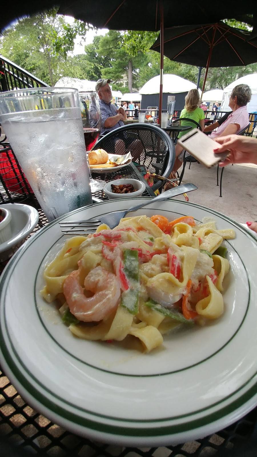 Chiantis | restaurant | 201 S 3rd St, Geneva, IL 60134, USA | 6302320212 OR +1 630-232-0212