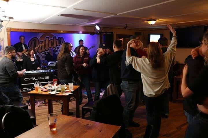 Dutchs | restaurant | 206 Rock Hill Dr, Rock Hill, NY 12775, USA | 8457948950 OR +1 845-794-8950