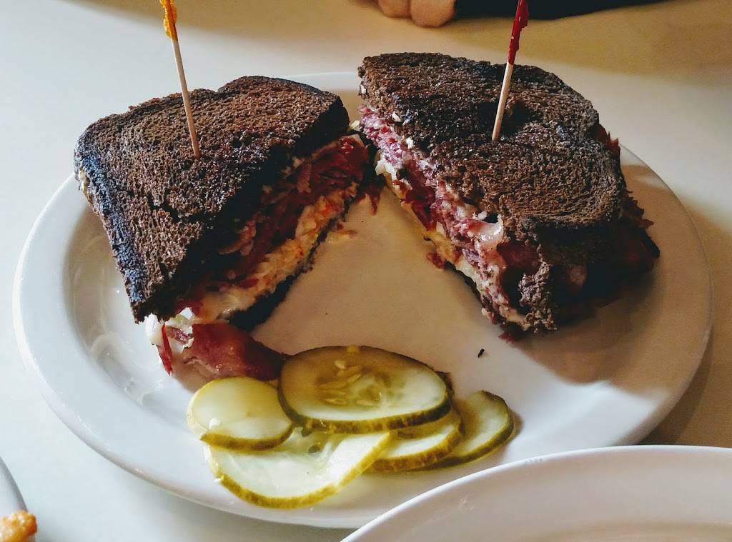 T&D Coney Grill | restaurant | 209 S Main St, Eaton Rapids, MI 48827, USA | 5174419027 OR +1 517-441-9027