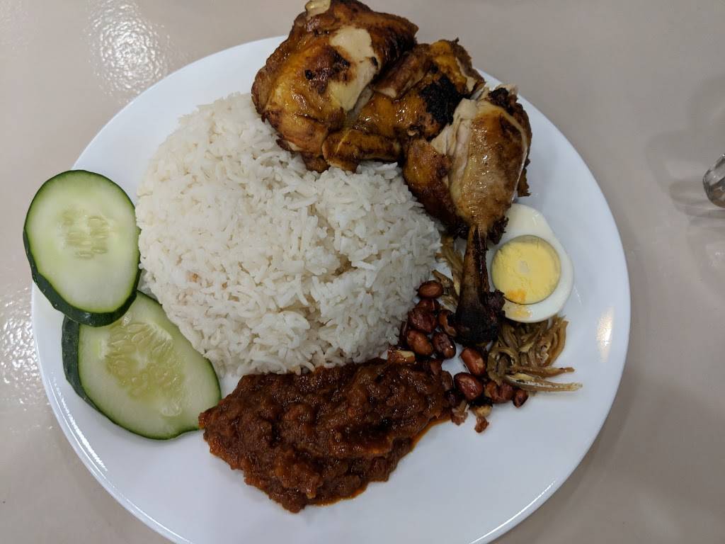 The Family House | restaurant | 2305 W Devon Ave, Chicago, IL 60659, USA | 7738560192 OR +1 773-856-0192