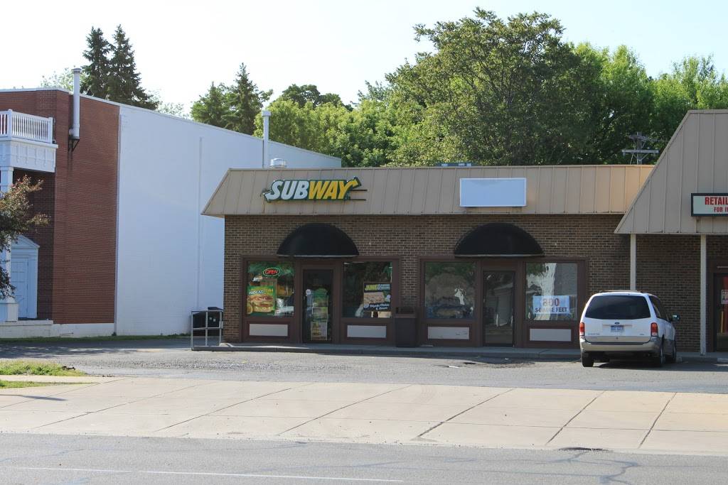 Subway | restaurant | 104 E Michigan Ave, Clinton, MI 49236, USA | 5174567576 OR +1 517-456-7576