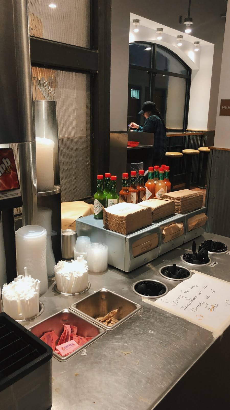 Chipotle Mexican Grill | restaurant | 1600 Warren St Ste 1, Mankato, MN 56001, USA | 5073881222 OR +1 507-388-1222