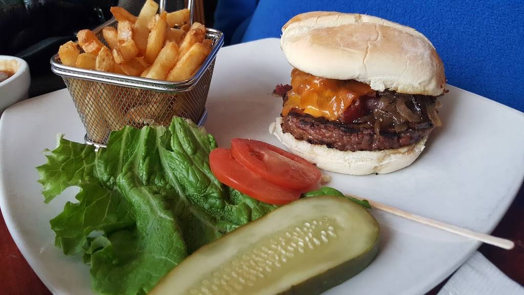 The Feathery Pub | restaurant | 420 Vansickle Rd, St. Catharines, ON L2R 6P9, Canada | 9056873553 OR +1 905-687-3553