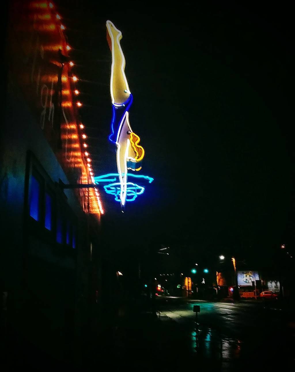 High Dive | restaurant | 513 N 36th St, Seattle, WA 98103, USA | 2066320212 OR +1 206-632-0212