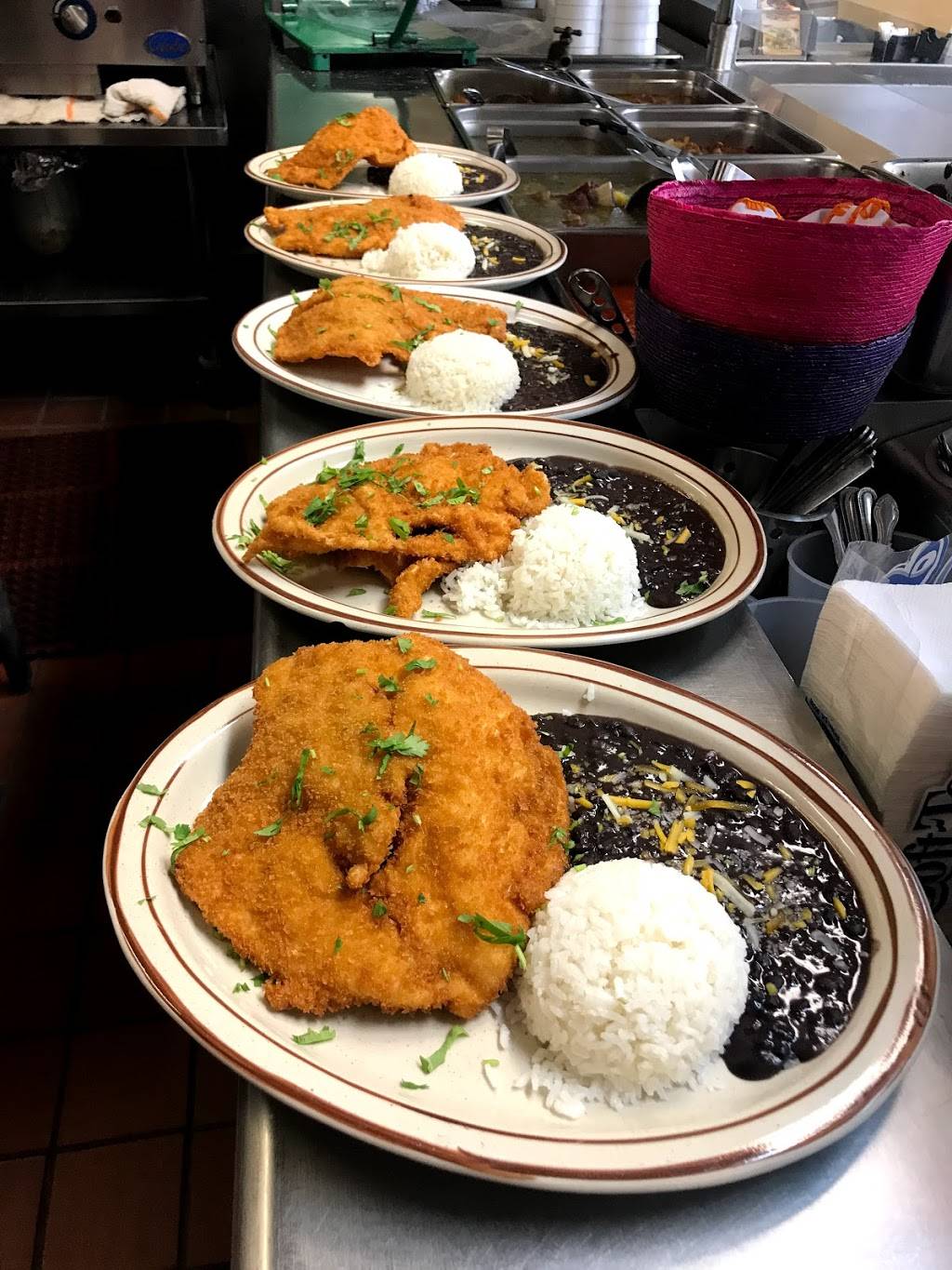 Hierve El Agua | restaurant | 2005 W 8th St, Los Angeles, CA 90057, USA | 2132632665 OR +1 213-263-2665