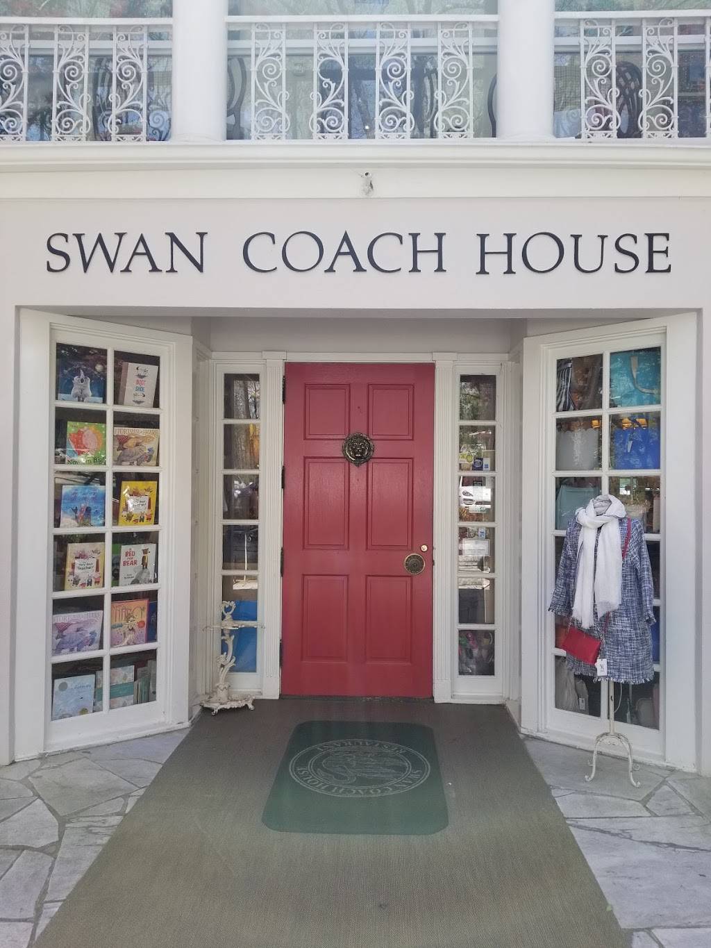 Swan Coach House | restaurant | 3130 Slaton Dr NW, Atlanta, GA 30305, USA | 4042610636 OR +1 404-261-0636