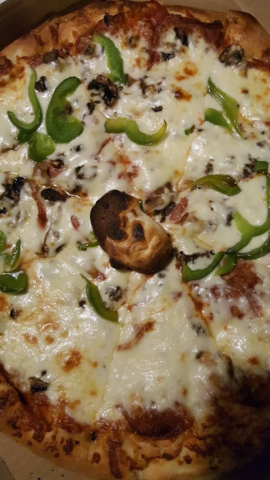 Connies Pizza | restaurant | 801 Rue Charlevoix, Montréal, QC H3K 1R6, Canada | 5149322045 OR +1 514-932-2045