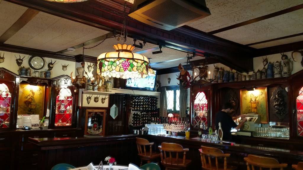 Jack Pandls Whitefish Bay Inn | restaurant | 1319 E Henry Clay St, Whitefish Bay, WI 53217, USA | 4149643800 OR +1 414-964-3800