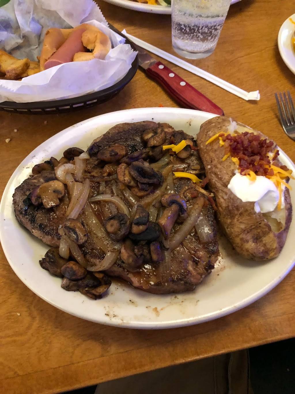 Texas Roadhouse | restaurant | 2600 W Happy Valley Rd, Phoenix, AZ 85085, USA | 6234344640 OR +1 623-434-4640