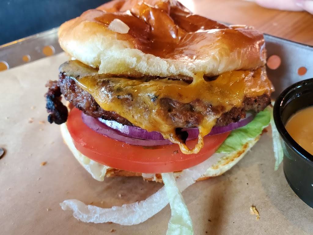 Chilis Grill & Bar | restaurant | 5105 N Belt Hwy, St Joseph, MO 64506, USA | 8162795750 OR +1 816-279-5750