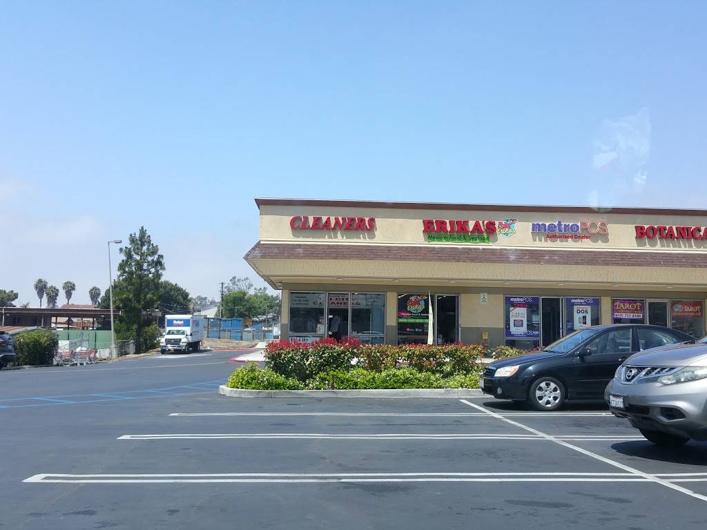 Erikas Mexican Food & Seafood | restaurant | 6140, 1851 W Vista Way C, Vista, CA 92083, USA | 7609417991 OR +1 760-941-7991