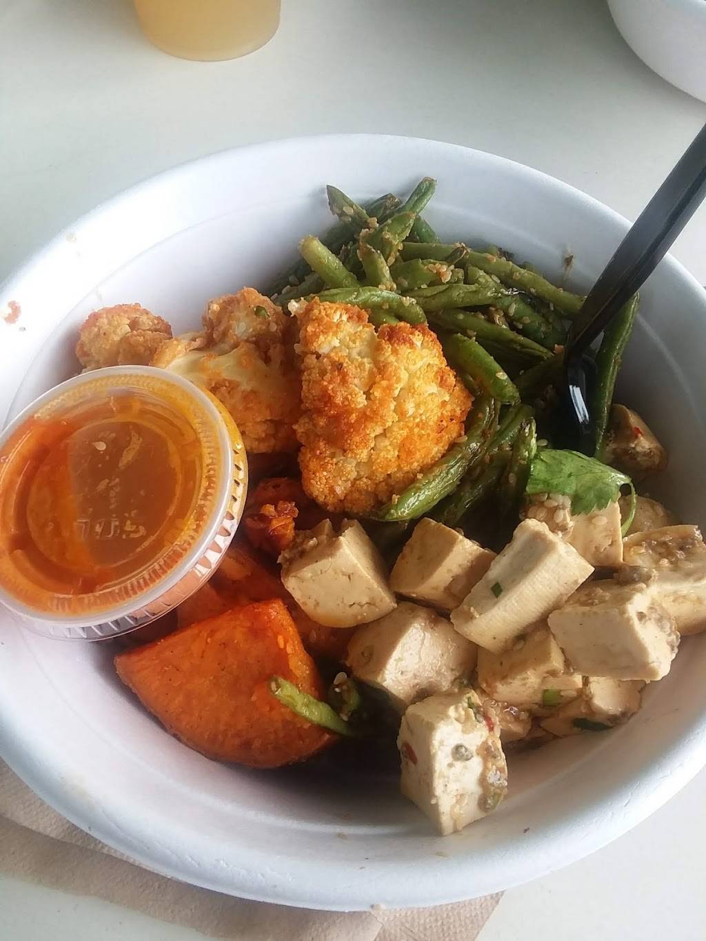 Fresh Kitchen | restaurant | 4616 W Kennedy Blvd, Tampa, FL 33609, USA | 8135635700 OR +1 813-563-5700