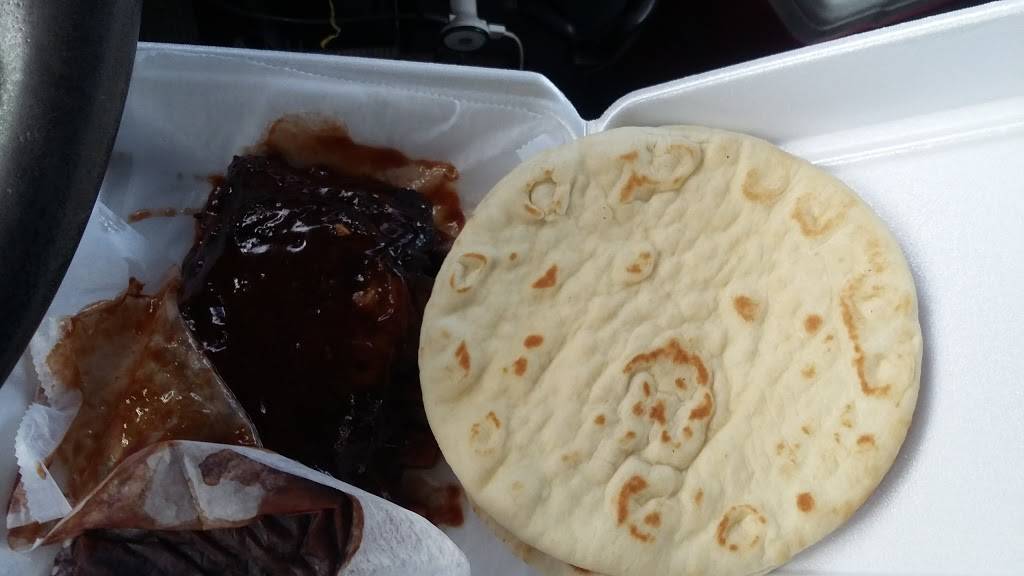 Toms B.B.Q & Grill | restaurant | 702 Front St, Toledo, OH 43605, USA | 4196977400 OR +1 419-697-7400