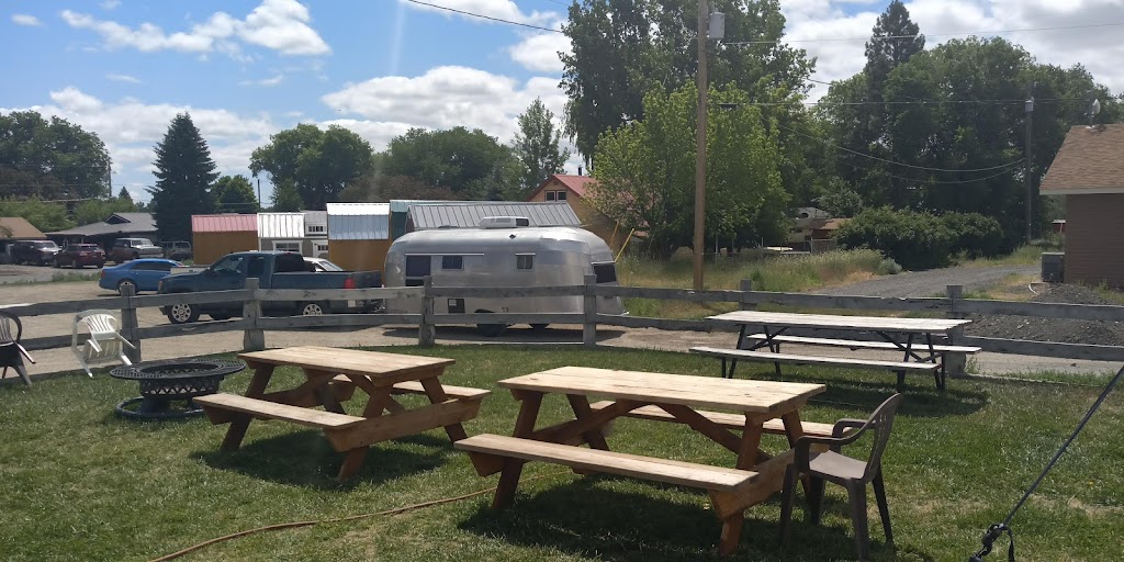 Juniper Cookhouse | restaurant | 1401 Central Oregon Hwy, Burns, OR 97720, USA | 5415892725 OR +1 541-589-2725