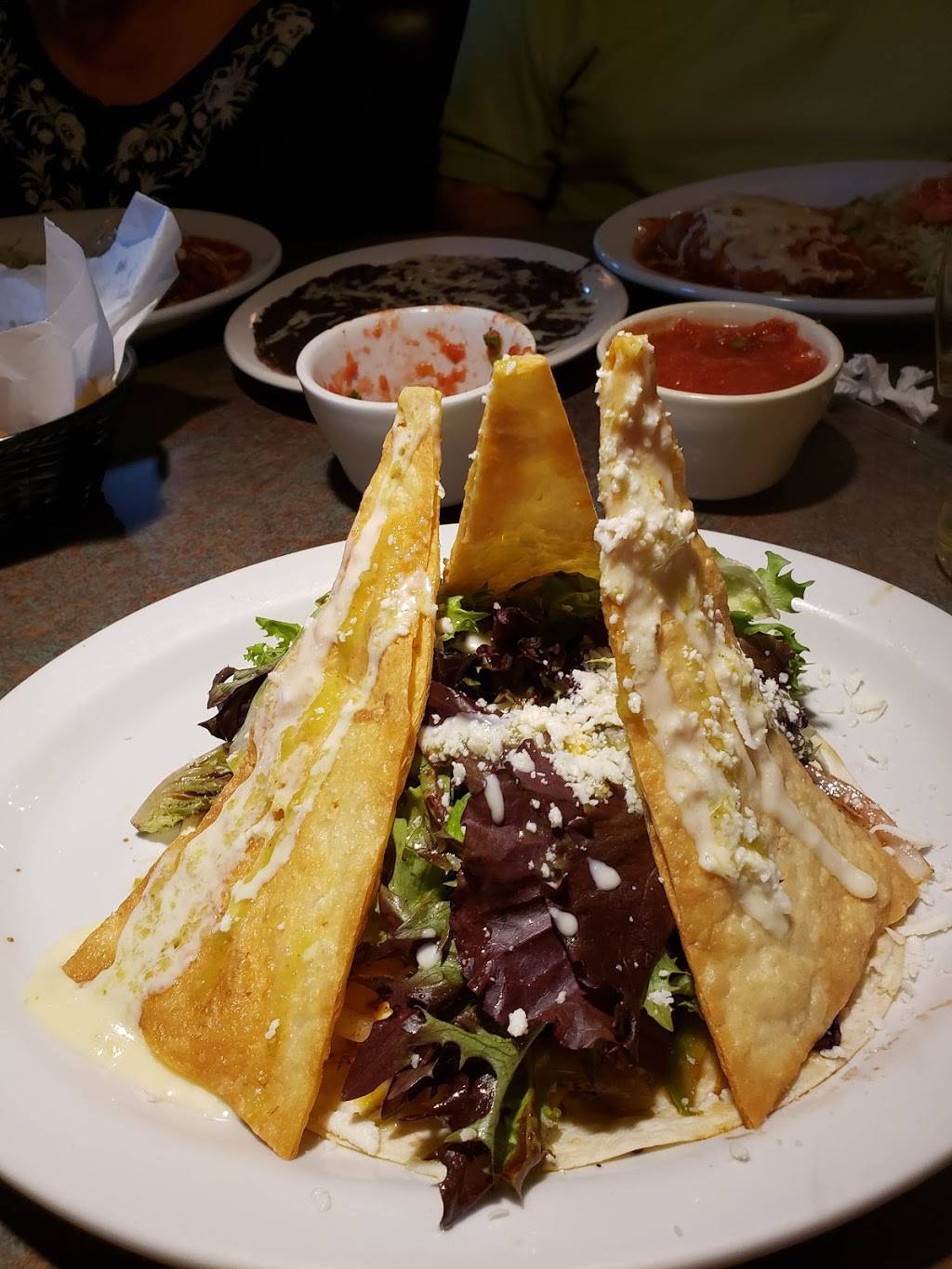 2 Pesos Cantina | restaurant | 101 Southgate Dr, Pelham, AL 35124, USA | 2059873800 OR +1 205-987-3800