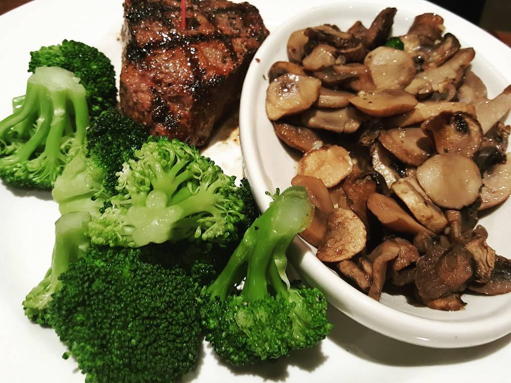 Logans Roadhouse | restaurant | 630 Shedeck Pkwy, Yukon, OK 73099, USA | 4053504100 OR +1 405-350-4100