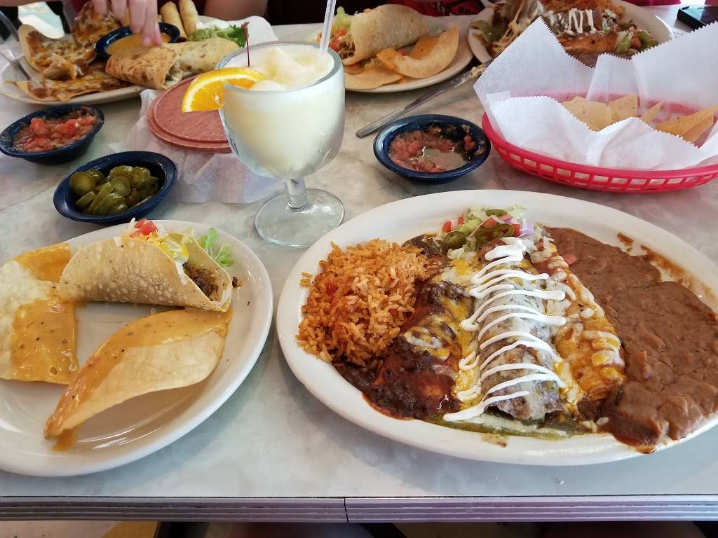 Chuys | restaurant | 4001 Bagpiper Way Suite 199, Arlington, TX 76018, USA | 8175572489 OR +1 817-557-2489