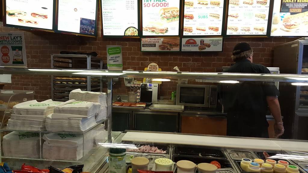 Subway | restaurant | 13692 E Iliff Ave, Aurora, CO 80014, USA | 3032836858 OR +1 303-283-6858