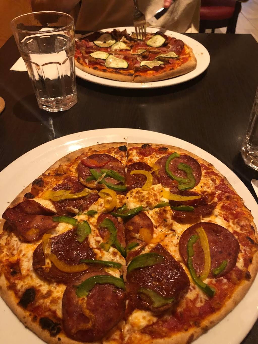 Le Feu De Bois | restaurant | 1126 Boulevard de Sainte-Adèle, Sainte-Adèle, QC J8B 0K2, Canada | 4502290200 OR +1 450-229-0200