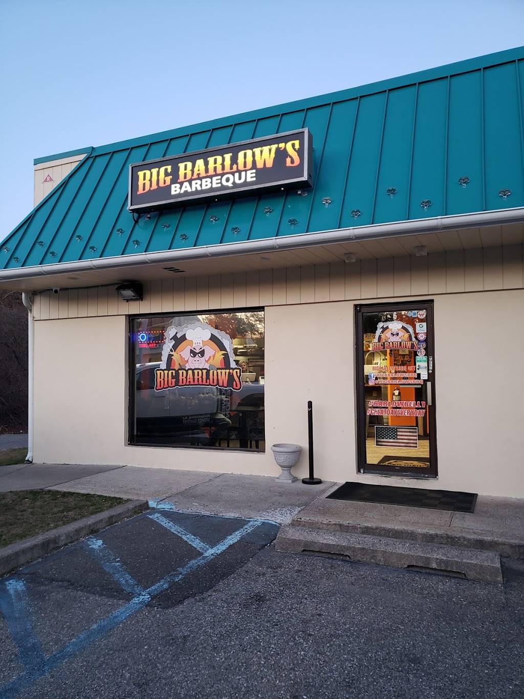 Big Barlows BBQ & Catering | restaurant | 21 S Main St Suite 6, Barnegat Township, NJ 08005, USA | 6095493640 OR +1 609-549-3640