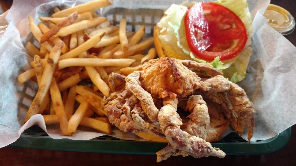 The Wharf Restaurant | restaurant | 2001 Pass a Grille Way, St Pete Beach, FL 33706, USA | 7273679469 OR +1 727-367-9469