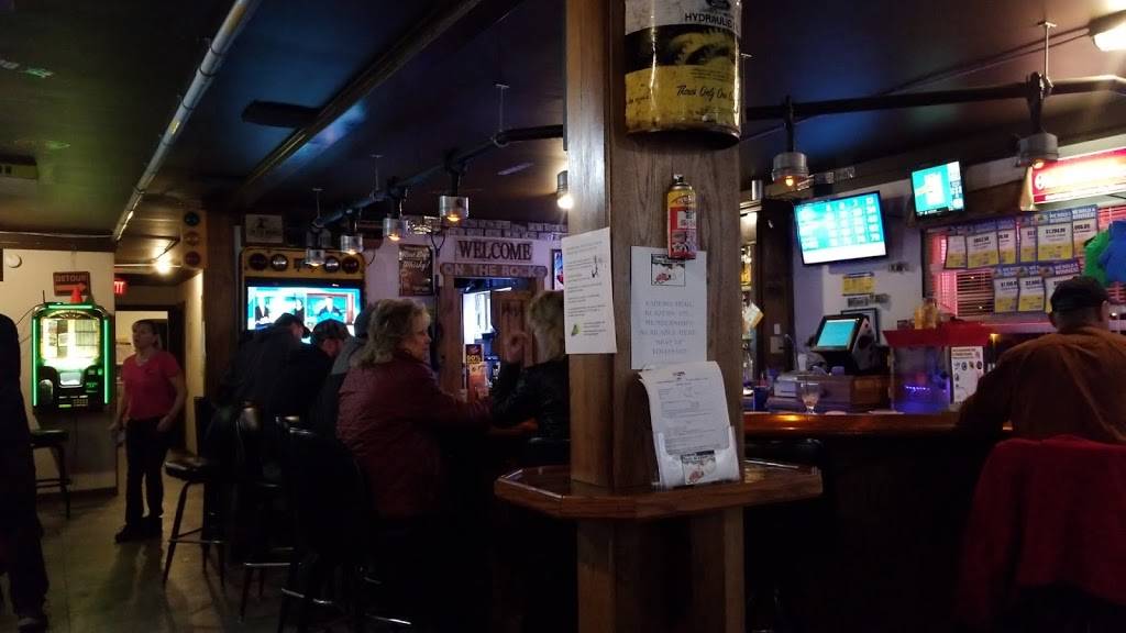 On the Rocks Bar and Grill | restaurant | 7142 Julie St, Taberg, NY 13471, USA | 3153395842 OR +1 315-339-5842
