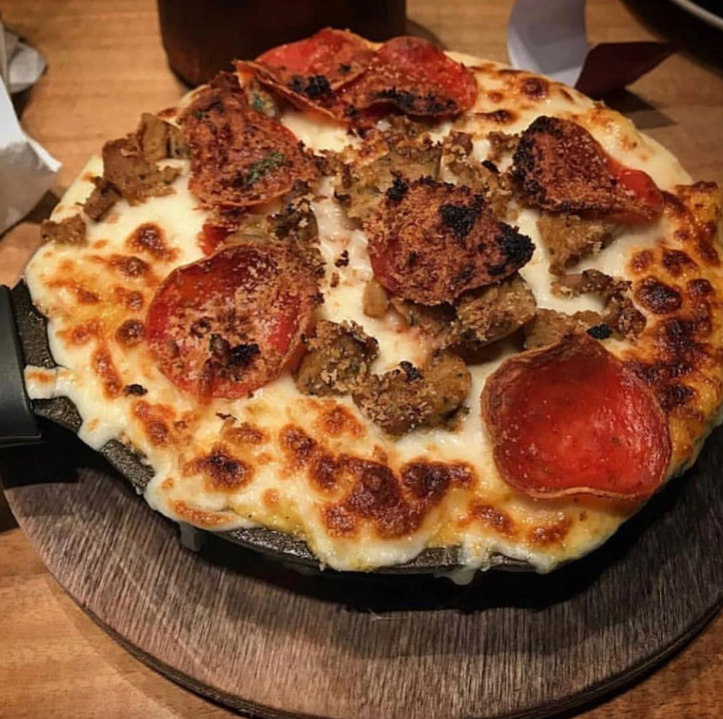 World Famous House of Mac - North Miami Beach | restaurant | 13521 Biscayne Blvd, North Miami Beach, FL 33181, USA | 7866366967 OR +1 786-636-6967