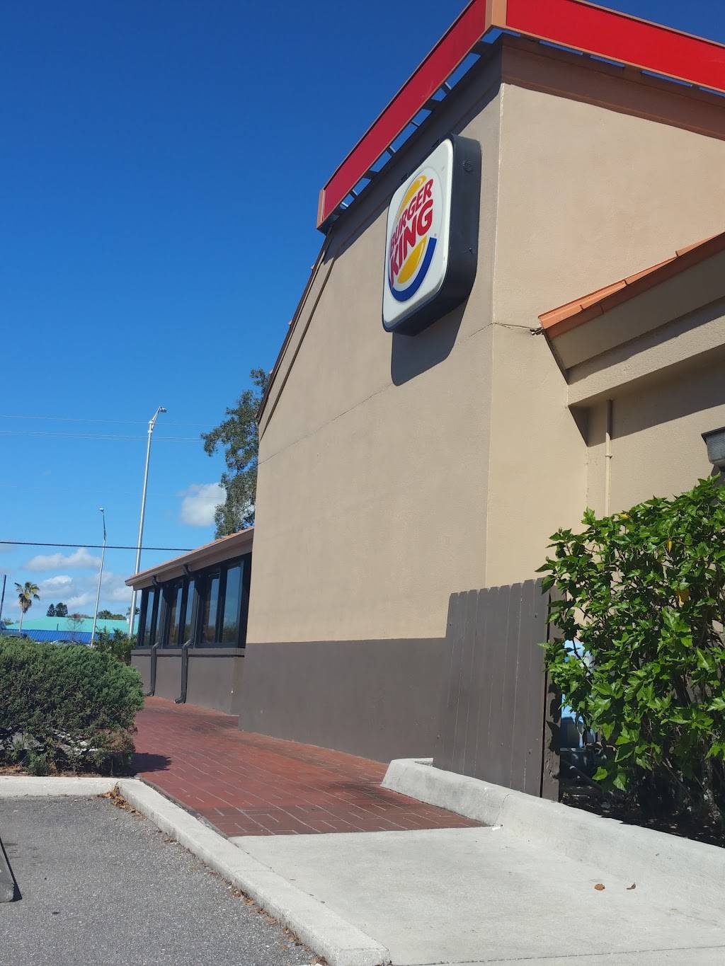 Burger King | restaurant | 6502 State Rd 64, Bradenton, FL 34208, USA | 9417477891 OR +1 941-747-7891