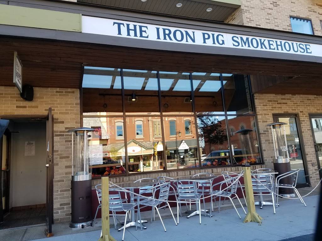 The Iron Pig Smokehouse | restaurant | 143 W Main St, Gaylord, MI 49735, USA | 9894482065 OR +1 989-448-2065
